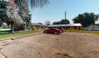 100 E 1St Ave, Arthur, IA 51431
