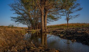3671 Avenue V, Albert, KS 67511