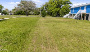 124 Cedar St, Biloxi, MS 39530