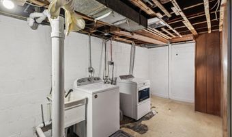 30 Clark Pl, Avenel, NJ 07001