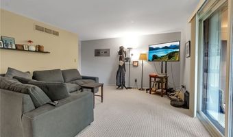 130 Groton Dr 4, Amherst, NY 14228