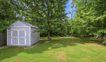 1027 Nickolas St, Aurora, MO 65605