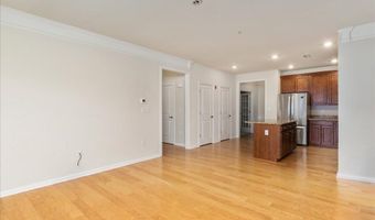 1 Francis Dr 211, Andover, MA 01810