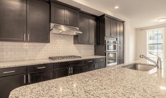 2715 S Spurway Dr, Ann Arbor, MI 48105