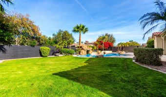 940 W MACAW Dr, Chandler, AZ 85286