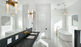 511 Ocean Ave, Newport, RI 02840