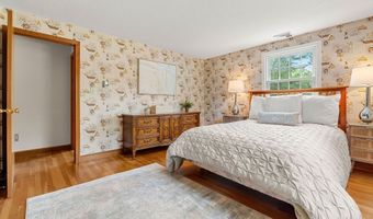 6 Lancaster Pl, Andover, MA 01810