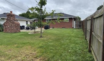 602 Memorial Dr, Beech Grove, IN 46107