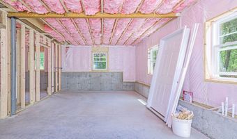 178 Tripp Hollow Rd, Brooklyn, CT 06234
