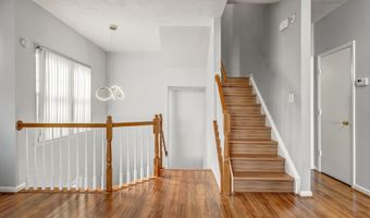 44136 SHADY GLEN Ter, Ashburn, VA 20147