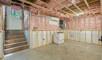61 Dolloff Rd, Sebago, ME 04029