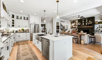 109 SW Autumn Hills Rd, Bentonville, AR 72712