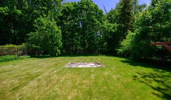 895 Hancock St, Abington, MA 02351