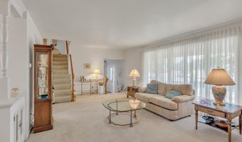 133 Brookpark Dr, Amherst, NY 14228