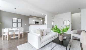 42175 CANARY GRASS Sq, Aldie, VA 20105
