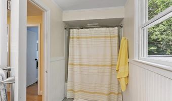 215 Middle Rd, Boxborough, MA 01719