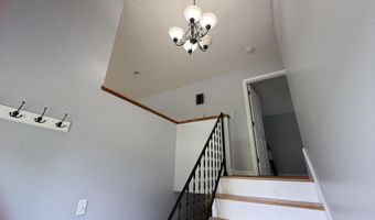 52 Forest Ave, Augusta, ME 04330