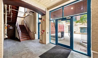 55 W Livingston Ave 203, Columbus, OH 43215
