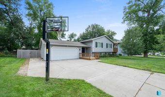 1513 E Sylvan Cir, Brandon, SD 57005