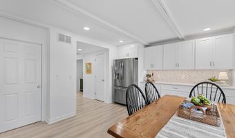 95 CAMPBELL Pl #8, Bethany Beach, DE 19930