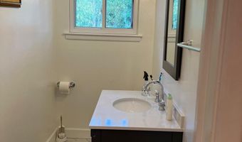 6305 TONE Dr, Bethesda, MD 20817