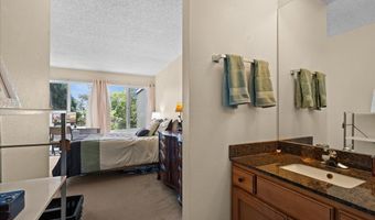 1637 NW MIDLAKE Ln, Beaverton, OR 97006
