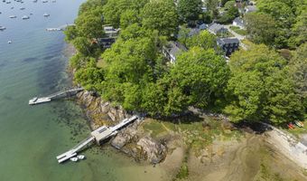 24 Amerescoggin Rd, Falmouth, ME 04105