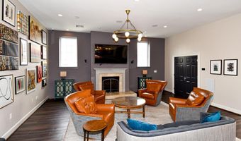 4061 S FOUR MILE RUN Dr 301, Arlington, VA 22204
