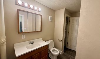 906 Rittenhouse St, Des Moines, IA 50315