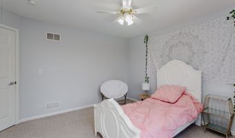 3 BLACKWOLF Ct, Algonquin, IL 60102
