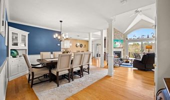 22 Prestwick Rd 22, Bourne, MA 02532
