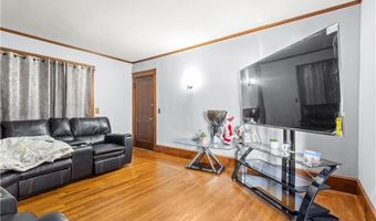 51 Oakland Ave, Cranston, RI 02910