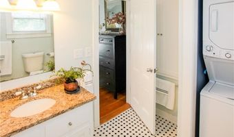 446 Bellevue Ave 6, Newport, RI 02840