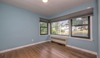 31 Prindle Ave, Ansonia, CT 06401