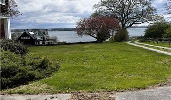 39 Walcott Ave, Jamestown, RI 02835