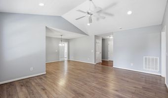 145 Pecan Ln, Aberdeen, NC 28315