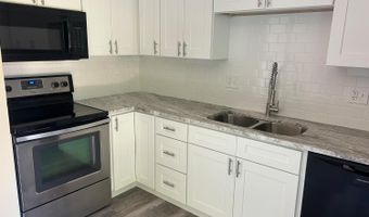 4382 Valence Dr, Delhi, OH 45238