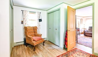 852 Pequawket Trl, Baldwin, ME 04091