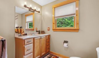 53 Ammonoosuc Dr, Bartlett, NH 03812