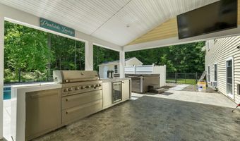 38 Bow Center Rd, Bow, NH 03304