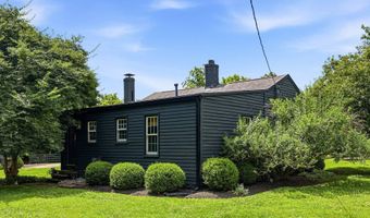 11005 Park Rd, Anchorage, KY 40223