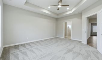 2002 Bogey Ct, Auburn, IN 46706