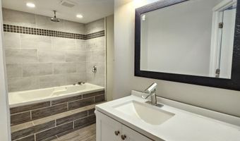 2011 McKinley St, Anderson, IN 46016