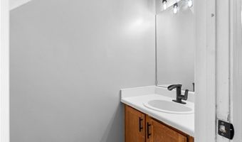 7220 Crestside Dr, Austell, GA 30168