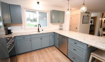 11622 N Venetian Way, Cromwell, IN 46732