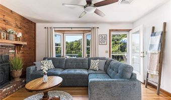 31 Sunset Dr, Hopkinton, RI 02832