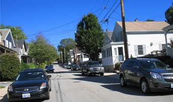 15 Webster St 3, Newport, RI 02840