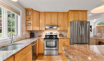 3 Owen Ln, Amherst, NH 03031