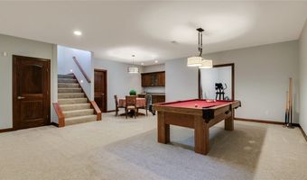 904 Timber View Dr, Altoona, WI 54720