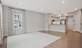 100 LAWNDALE Dr, Bowie, MD 20716